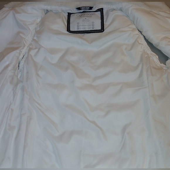 NWOT Calvin Klein Performance Women's White Quilted Vest - Picture 3 of 6